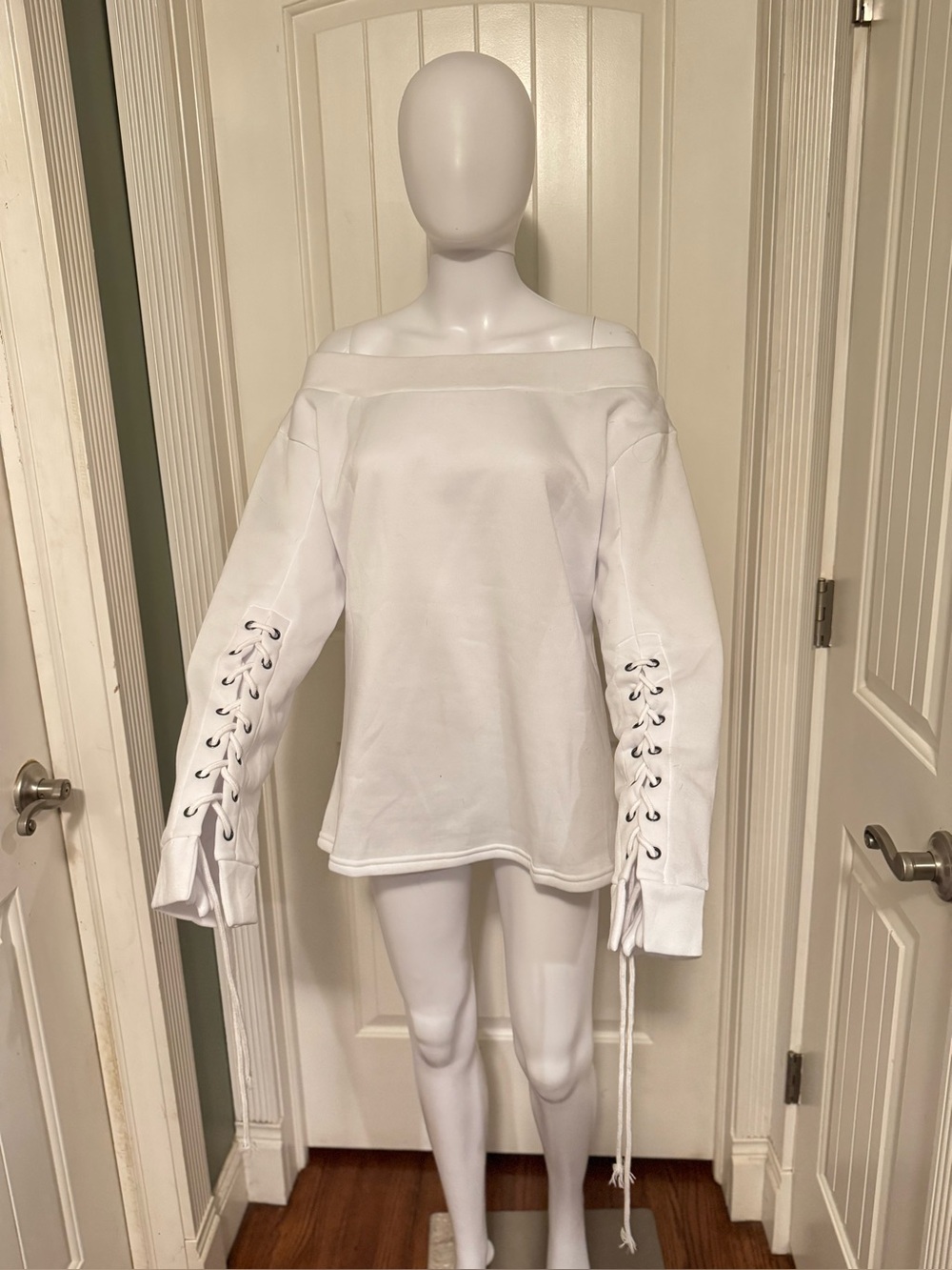 White Off-Shoulder Lace-Up Sleeve Sweatshirt - Picture 5 of 5